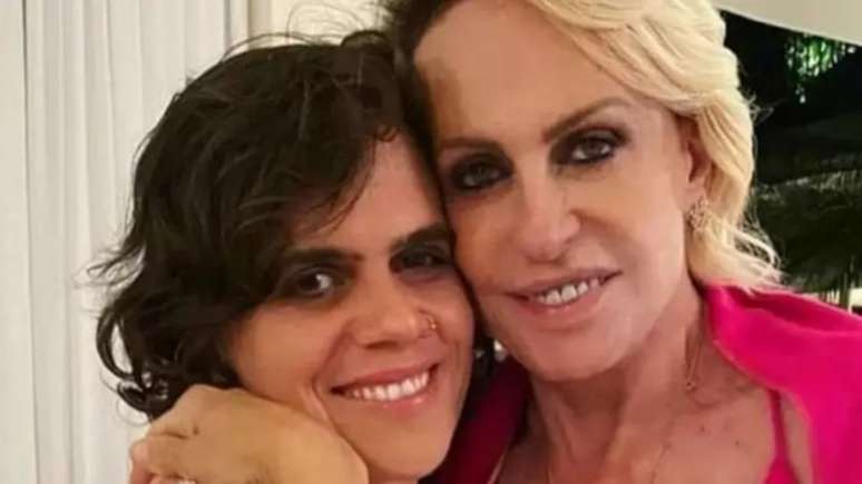 Ana Maria Braga’s daughter gives birth at home: ‘Courage’