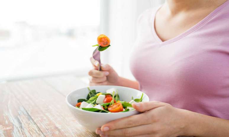 Menos calorias: 8 truques para controlar as porções e perder peso -