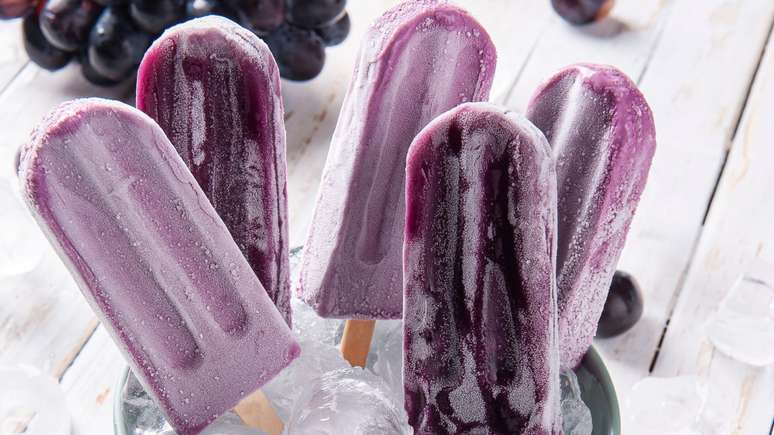 Grape popsicle: a refreshing and healthy dessert