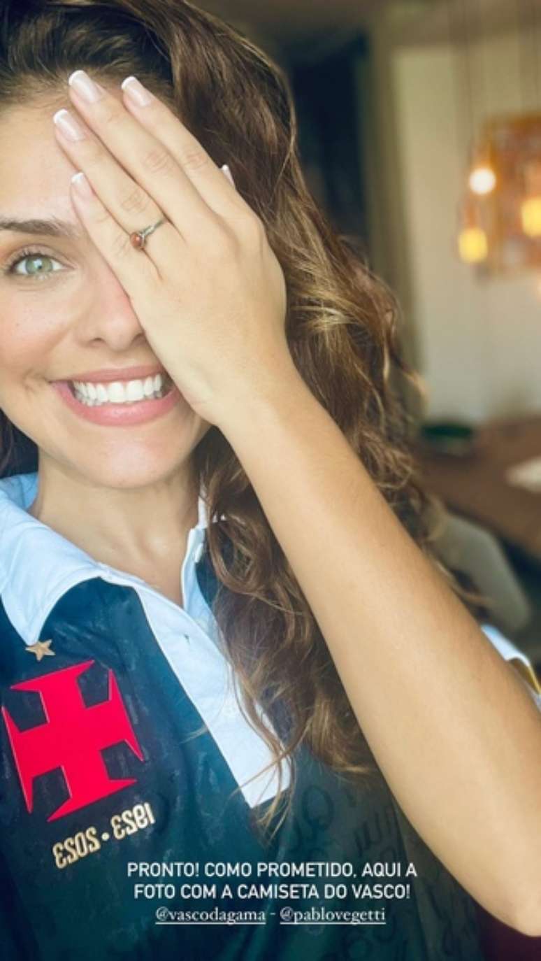 Paloma Bernardi com a camisa do Vasco &ndash;
