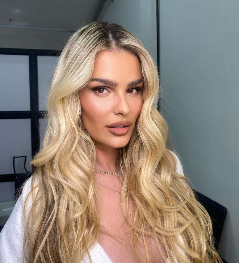 Yasmin Brunet discovers rib fracture after spending days in pain: ‘What a stupid thing’
