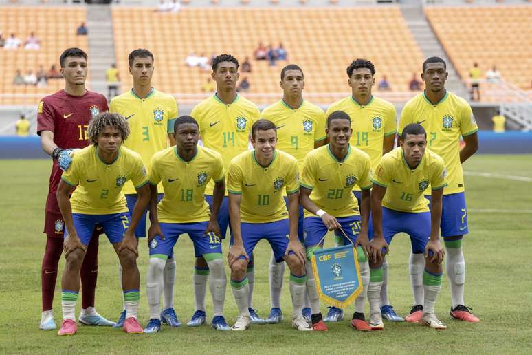 Brasil goleia o Canadá na abertura da Copa Sub-17