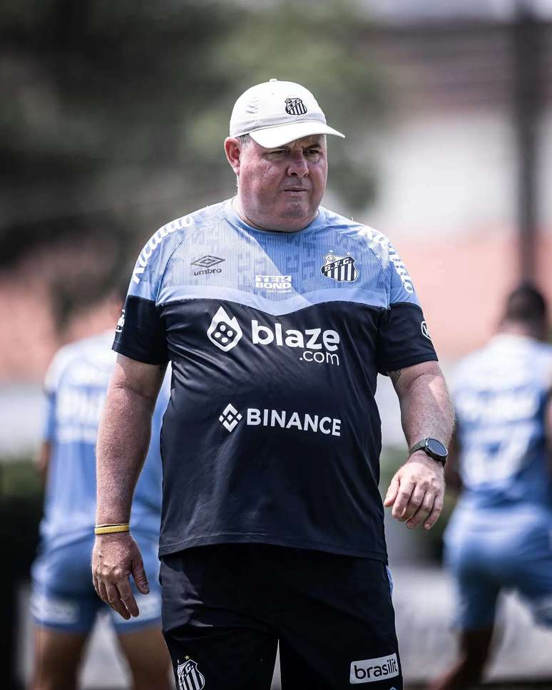 Com elenco quase completo, Santos realiza treino técnico e tático no CT -  Gazeta Esportiva