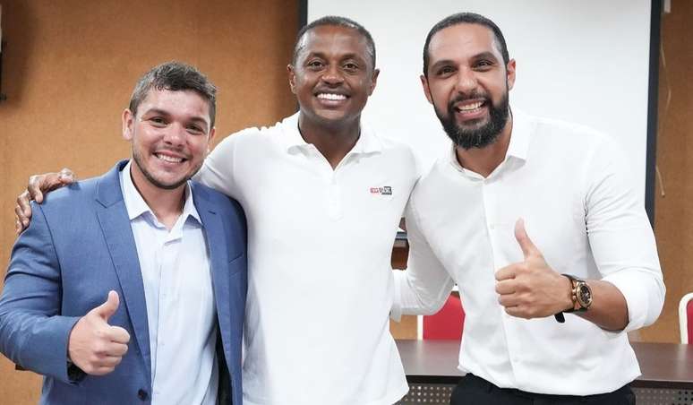 Vitor Pflueger (vice), Léo Silva e Mário Jr (presidente), respectivamente (