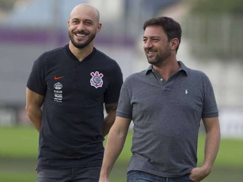 A procuradoria do STJD solicitou que o atleta Bruno Méndez e o Diretor de Futebol do Corinthians, Alessandro Nunes, sej suspensos.Duilio Monteiro Alves, atual Presidente do Alvinegro do Parque São Jorge, também corre risco de punição por confusão no jogo contra o Grêmio, em Porto Alegre. 