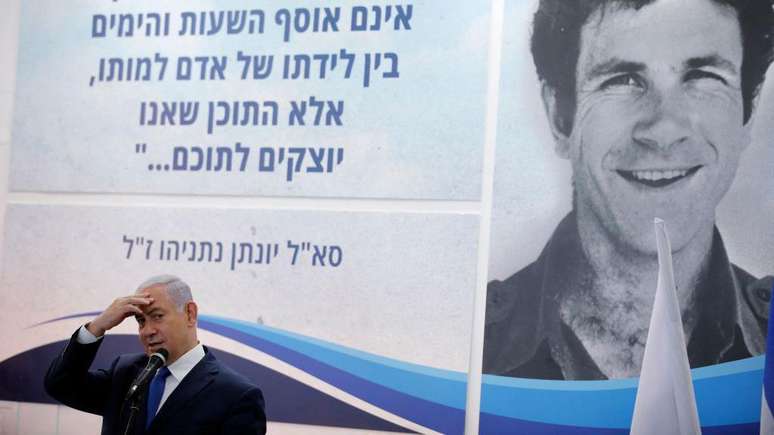 A vida de Netanyahu foi marcada pela morte de seu irmão mais velho, Yoni, considerado um herói pelos israelenses