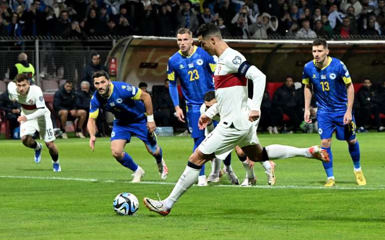 Jogos do Brasileirão hoje (8/11): onde assistir ao vivo nesta segunda