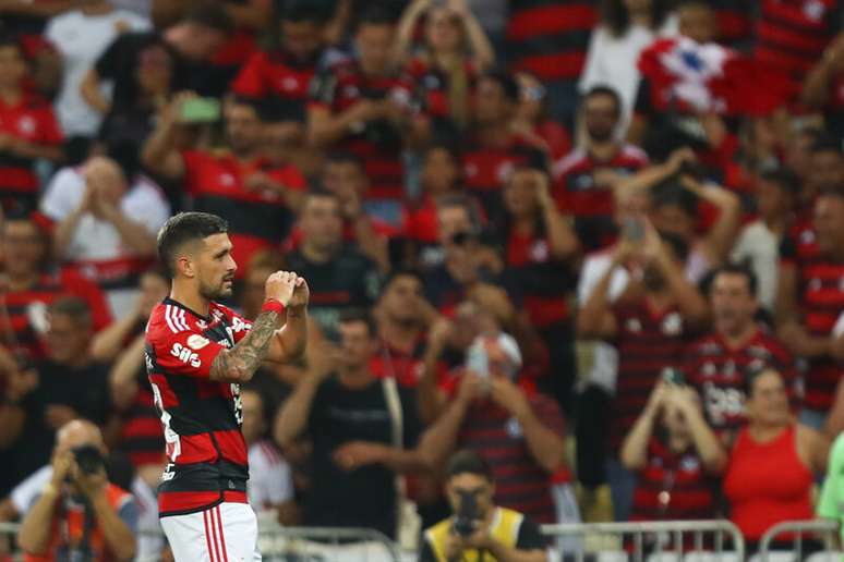 Arrascaeta é um dos convocados do Flamengo disputando as Eliminatórias da Copa –