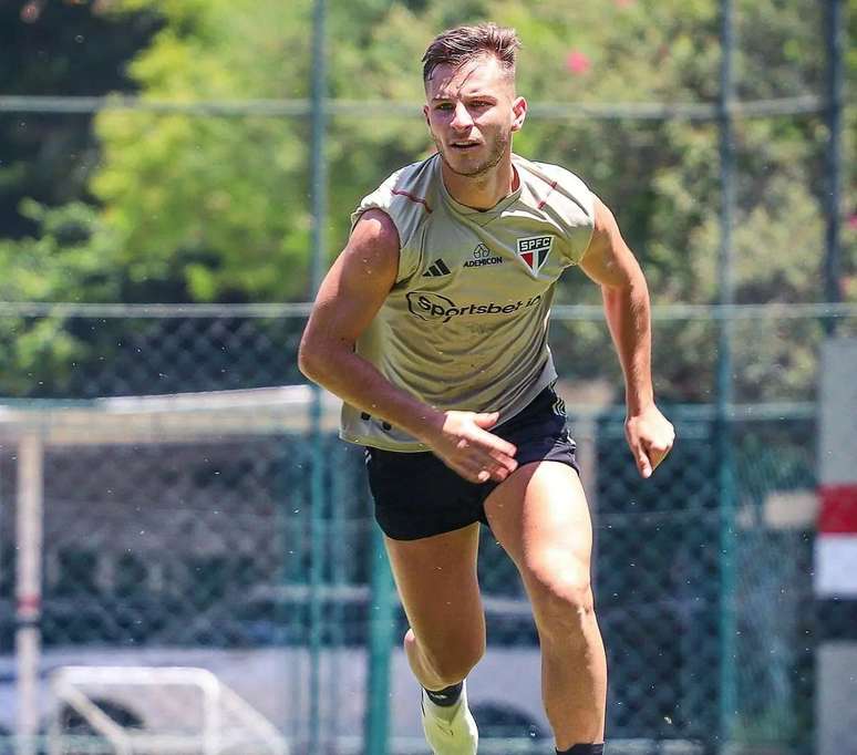 Despite the progress, Gallop has a remote chance of taking the field and his return to San Paolo should be scheduled for 2024
