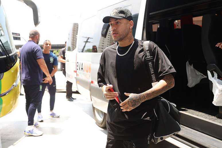 Neymar vem sendo acusado de exploração de trabalho –