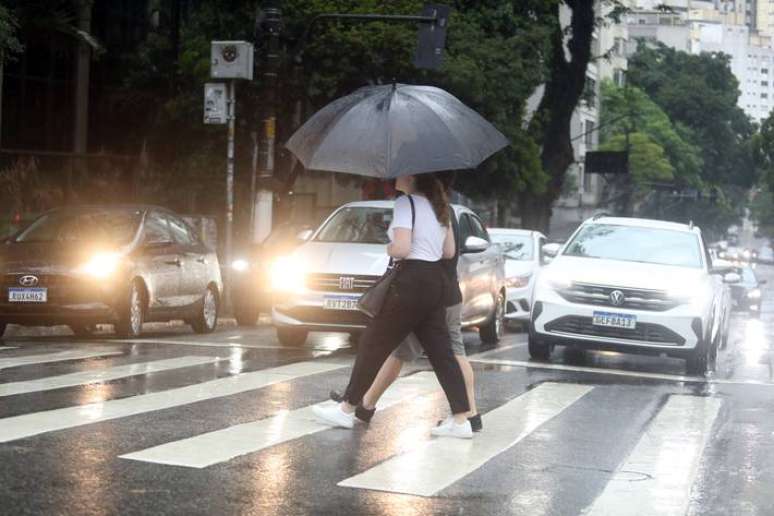 Chuva neste domingo na capital paulista aliviou o calor registrado nos dias anteriores