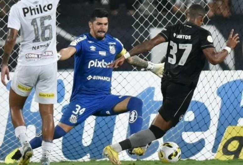 Santos have a balanced record against Botafogo at the Nilton Santos Stadium