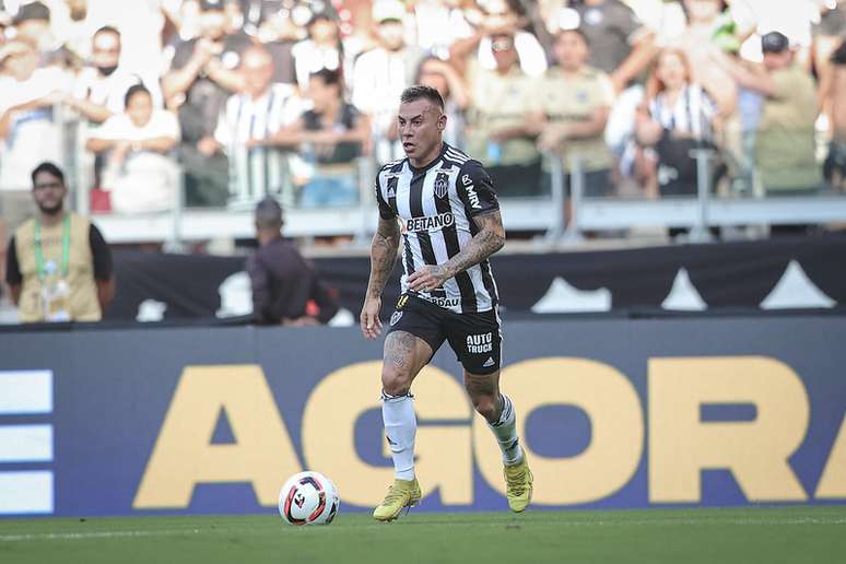 Atlético liberou Eduardo Vargas para procurar novo clube –