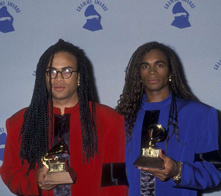 A dupla foi a primeira na história a devolver um Grammy