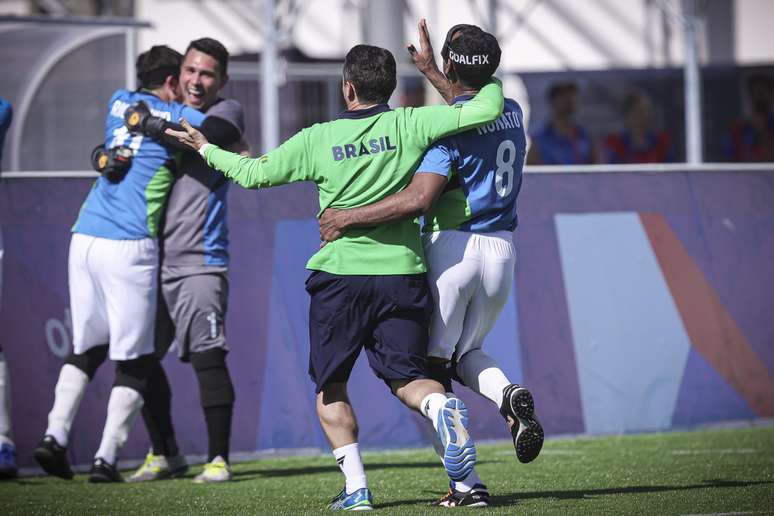 Comemora&ccedil;&atilde;o do Brasil na vit&oacute;ria sobre a Col&ocirc;mbia no Parapan &ndash; 