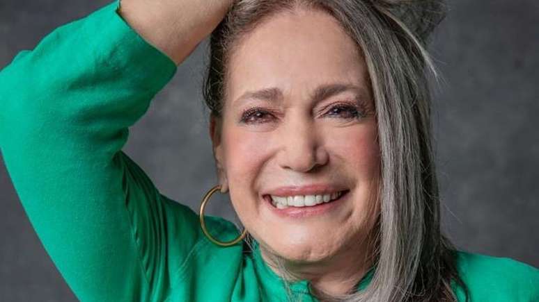 Susana Vieira radically changes her hair and is enchanted by it