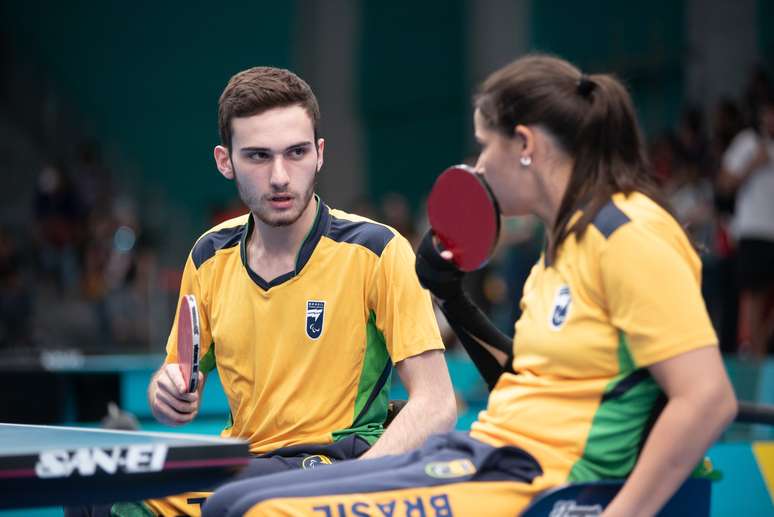 Israel Stroh e Jennyfer Parinos atuando na final de Duplas Mistas XD14 &ndash; 