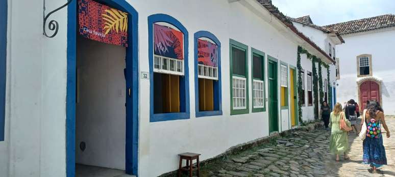 Casa da Favela, no centro histórico de Paraty, ocupa construção de mais de trezentos anos. Programação focada em periferia vai até sábado na Flip
