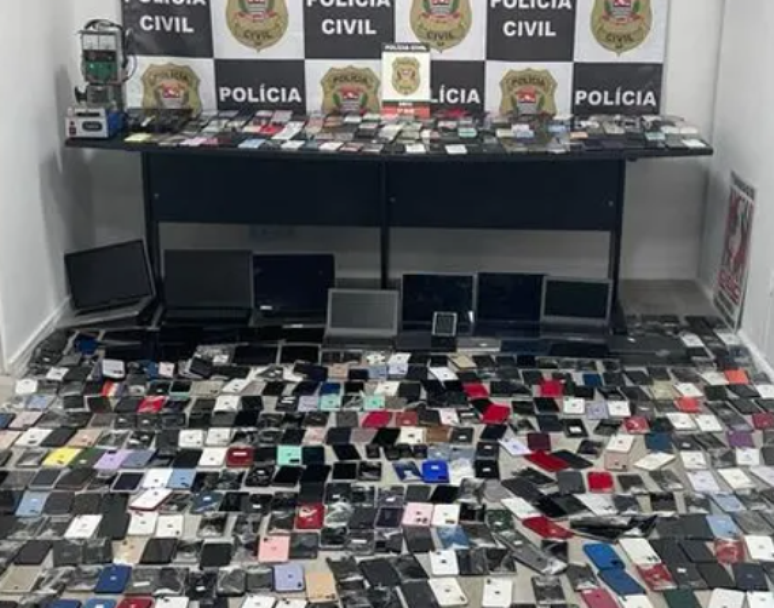 Polícia Civil faz operação no centro de SP e apreende mais de 800 celulares e eletrônicos roubados