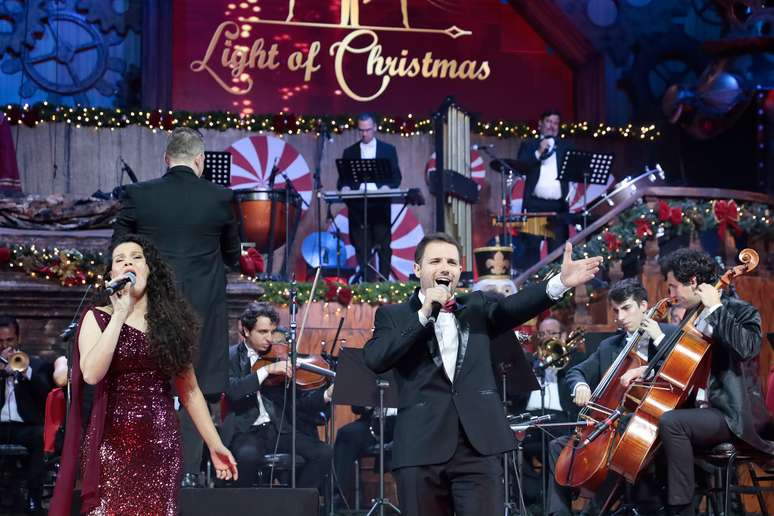 A Orquestra Sinfônica de Gramado se apresenta no Light of Christmas
