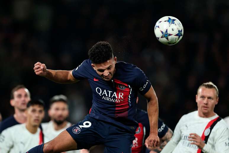 Gonçalo Ramos em ação com a camisa do PSG –