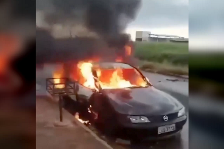 O carro do marido da mulher foi incendiado