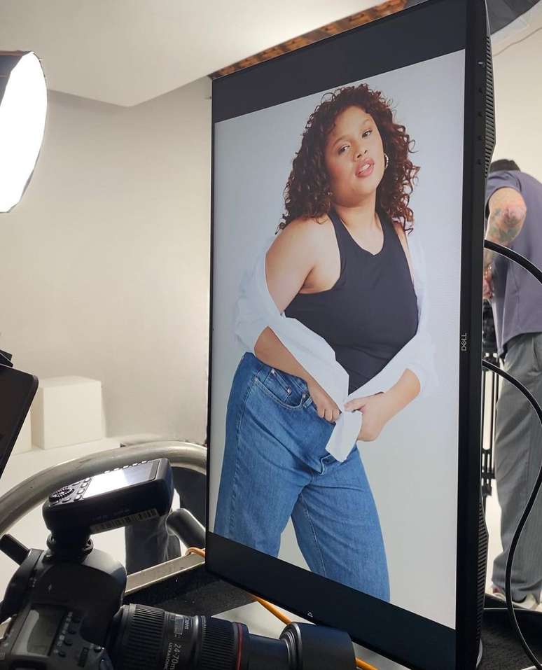 A indústria da moda é muito mais difícil para mulheres negras e gordas, nas palavras de Bia Lima