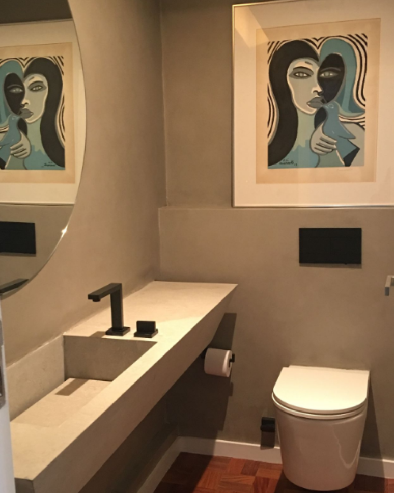 35. Banheiro feminino: quadros podem tornar o espaço muito mais charmoso – Projeto: Fernanda Schmidt