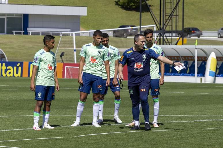 Inglaterra x Brasil pela Copa do Mundo sub-17: onde assistir e