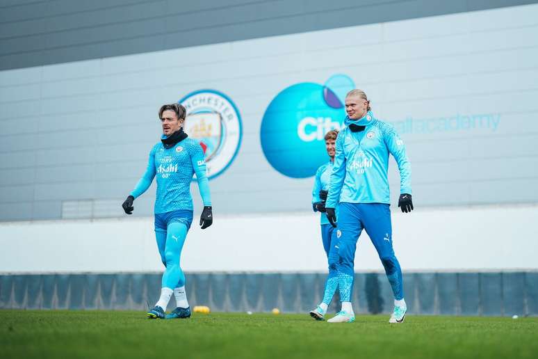 Jogadores do Manchester City durante treinamento da equipe –