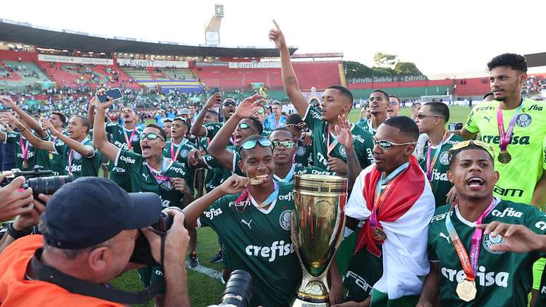 SE Palmeiras on X: ACABOU, O PAULISTA É NOSSO! 🏆 APÓS A AMÉRICA