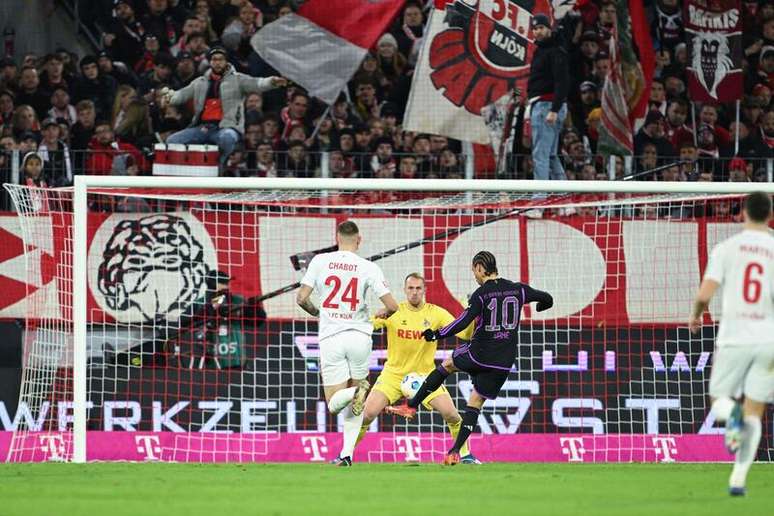 Bayern de Munique foi superior ao adversário e conseguiu a vitória fora de casa –