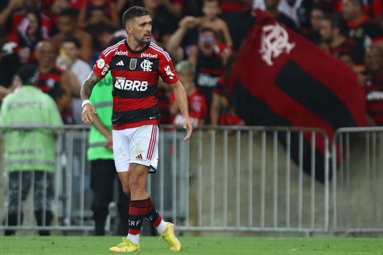 Arrascaeta foi decisivo ao marcar o gol da vitória do Flamengo sobre o Red Bull Bragantino, no Maracanã –