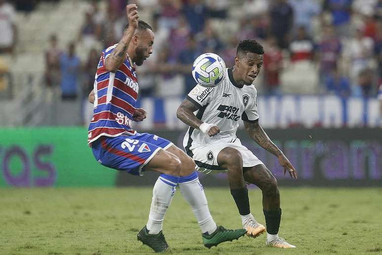 Santos arrranca empate com Botafogo, que chega a 8 jogos sem vencer