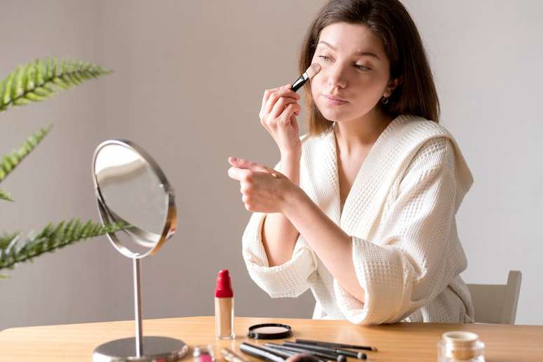 5 common mistakes when applying makeup
