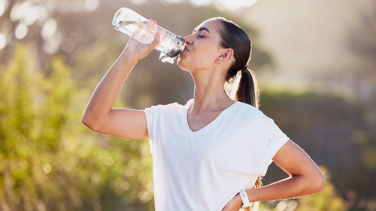 Com essas dicas, você vai ficar sempre bem hidratado - Shutterstock