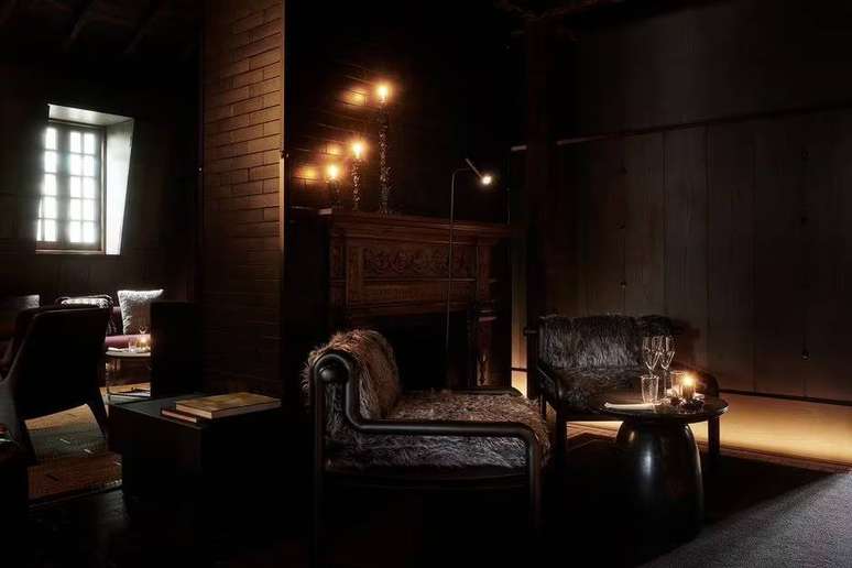 Detalhes do ambiente do EHB, restaurante comandado por brasileira em Xangai