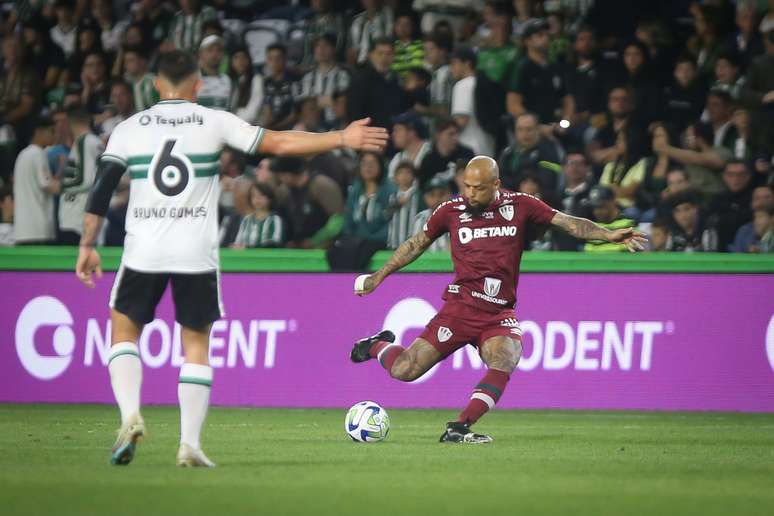Fluminense perdeu para o Coritiba no primeiro turno do Brasileir&atilde;o 