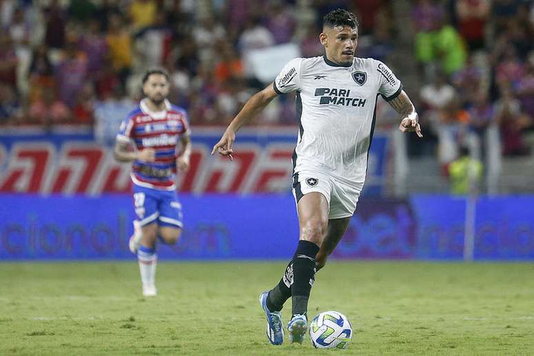 Tiquinho Soares teve atuação apagada contra o Fortaleza, na última rodada –