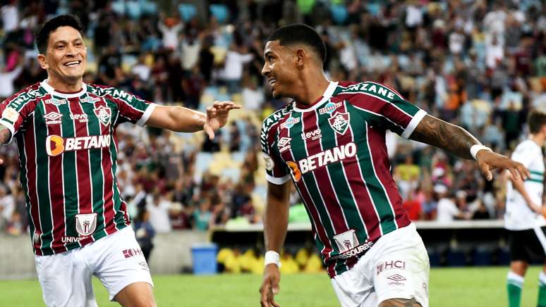 Coritiba perde para o Fluminense e é o segundo rebaixado no