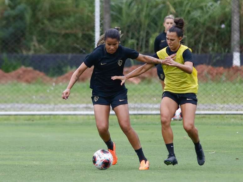 Corintianas fecharam neste sábado os treinos para a final –