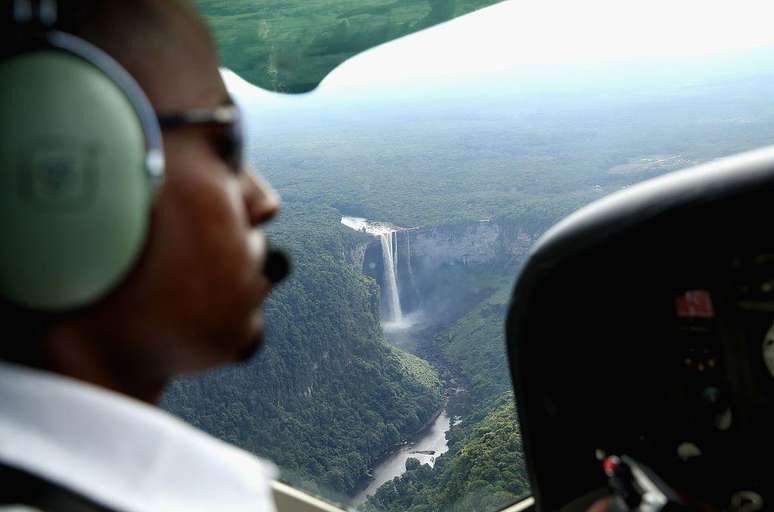 Vista aérea das Cataratas Kaieteur