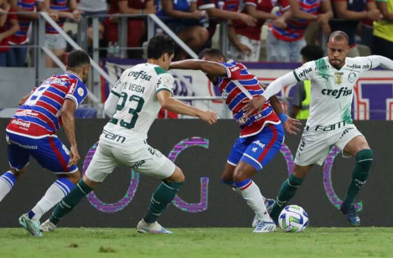 Palmeiras de Raphael Veiga & Cia tem 55,3% de chance de título no Campeonato Brasileiro 
