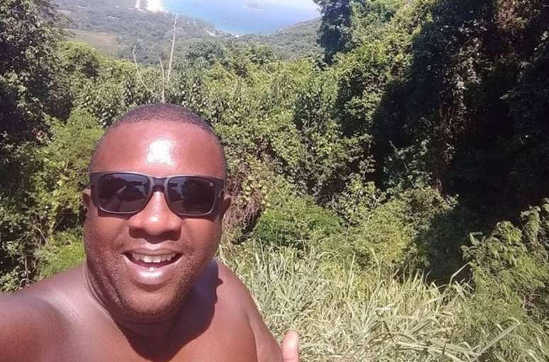 Eberson Luiz Santos da Silva foi morto a tiros na Vila Kennedy, no Rio