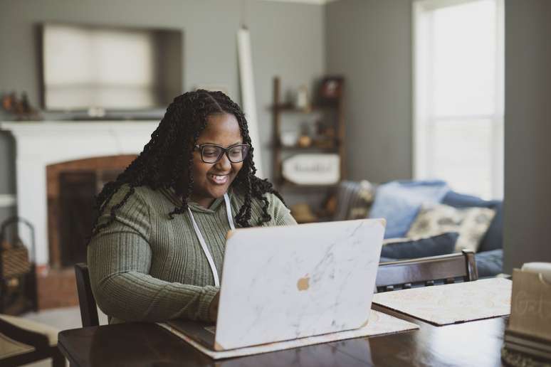 Melhore o seu currículo fazendo cursos livres na internet e criando projetos pessoais