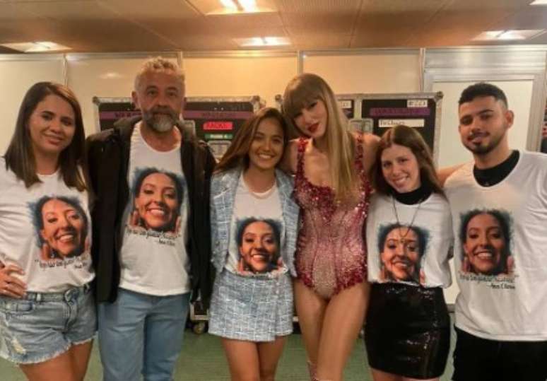 Família e amigos de Ana Clara com Taylor Swift