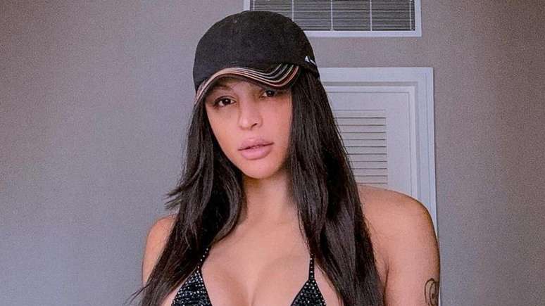 Pabllo Vittar grabs attention when she poses in a thong bikini in photos