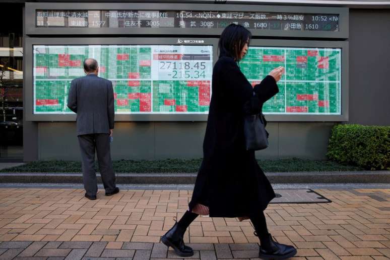 Hong Kong stocks hit one-month low as Chinese indices fall on Meituan’s weak outlook