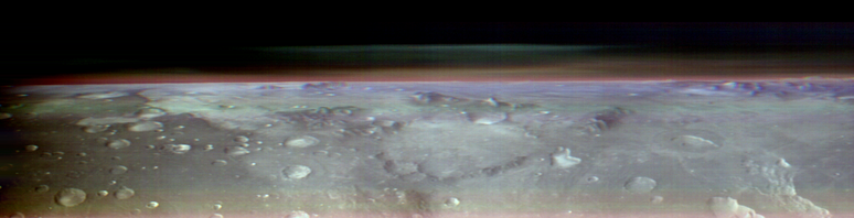 Horizonte de Marte em foto da sonda Odyssey (Imagem: Reprodução/NASA/JPL-Caltech/ASU)