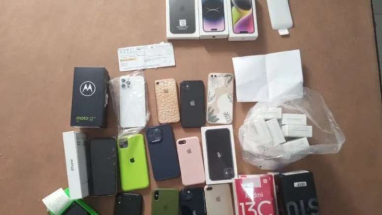 Alguns celulares furtados foram apreendidos durante a operação Dom Quixote da PCDF.